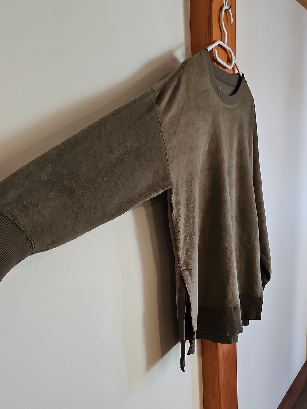 AERIE Cozy Women’s Olive Green Pullover Sweater - Picture 3 of 7